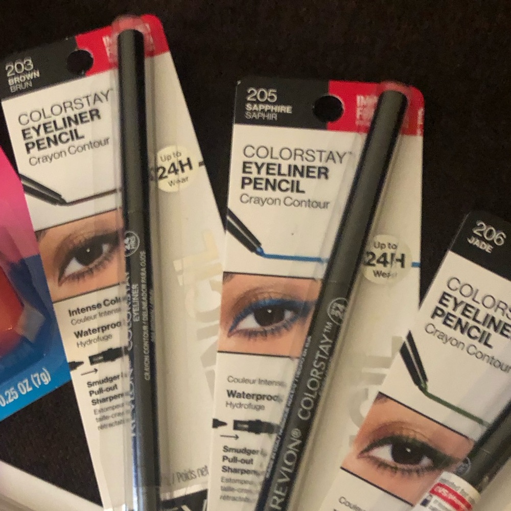 Women’s makeup bundle.  ***57***   Revlon and more 🖤 AllNewItems - Picture 3 of 9